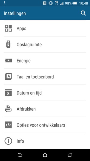 Scroll naar en selecteer Info