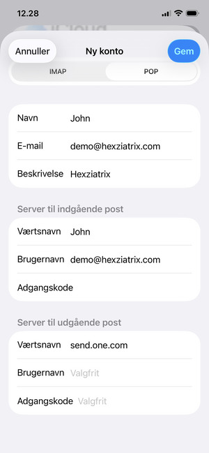Indtast e-mail oplysninger for Server til udgående post og vælg Gem