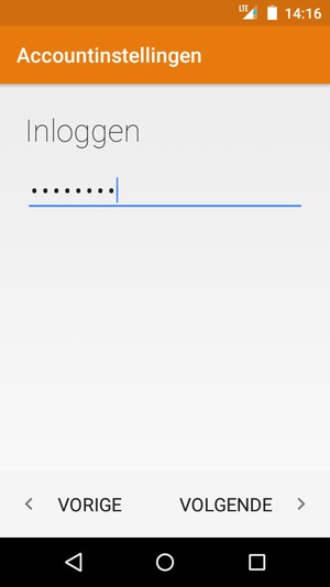 Voer uw Gmail of Hotmail wachtwoord in en selecteer VOLGENDE