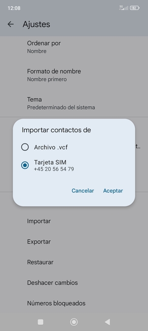 Seleccione Tarjeta SIM y luego seleccione Aceptar