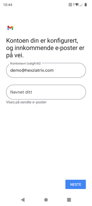 Gi kontoen din et navn, og skriv inn navnet ditt. Velg NESTE