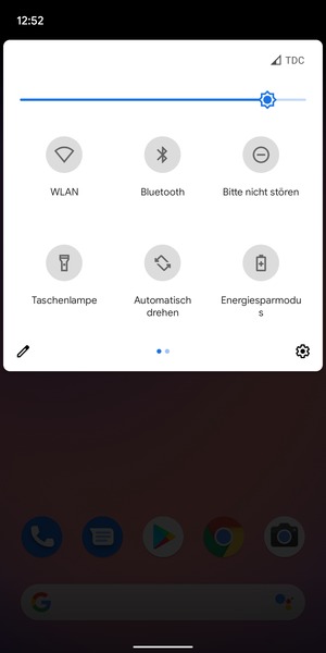 Stellen Sie die Helligkeit auf das erforderliche Niveau