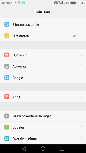 Keer terug naar het Instellingen menu en selecteer Accounts