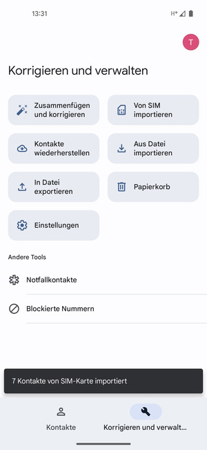 Ihre Kontakte werden in Ihrem Google Konto gespeichert und auf Ihrem Handy gespeichert, wenn Google das nächste Mal synchronisiert wird.