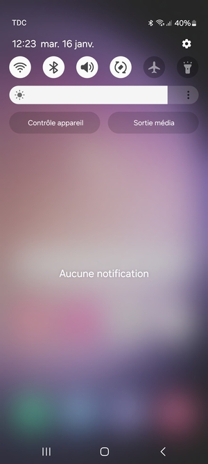 Déroulez à nouveau le menu du haut