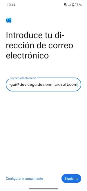 Introduzca su Dirección de correo electrónico y seleccione Configurar manualmente