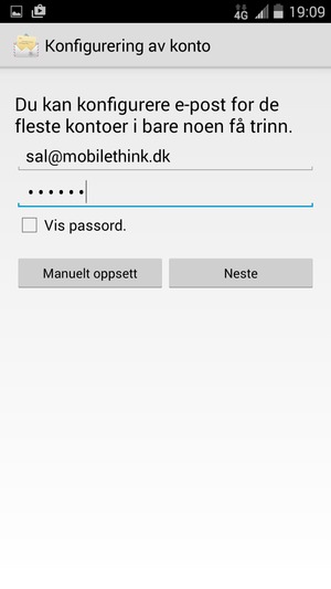 Skriv inn e-postadresse og passord. Velg Neste