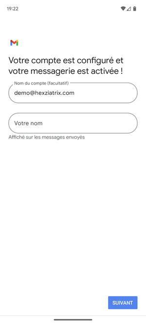 Donnez un nom à votre compte et saisissez votre nom. Sélectionnez SUIVANT