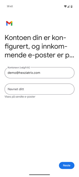 Gi kontoen din et navn, og skriv inn navnet ditt. Velg Neste