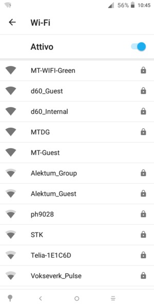 Seleziona la rete wireless a cui desideri connetterti