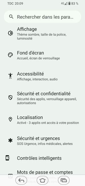 Faites défiler et sélectionnez Sécurité et confidentialité