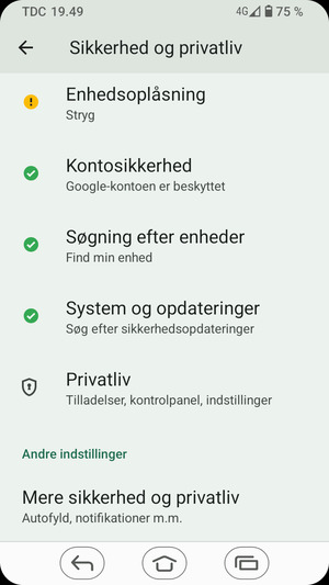 Scroll til og vælg Mere sikkerhed og privatliv