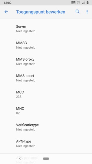 Scroll naar beneden en voer internetgegevens in