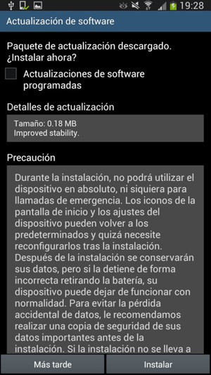 Si el teléfono no está actualizado, seleccione Instalar