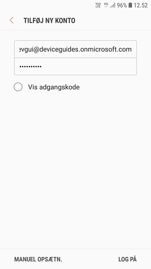Indtast din e-mailadresse og adgangskode. Vælg MANUEL OPSÆTN.