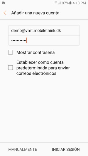 Introduzca su Dirección de correo electrónico y Contraseña. Seleccione INICIAR SESIÓN