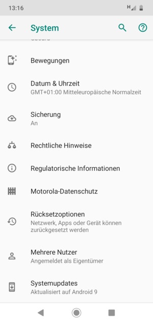Scrollen Sie und wählen Sie Systemupdates