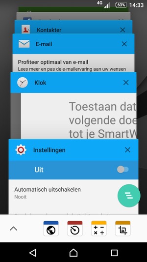 Veeg apps naar rechts om ze te sluiten