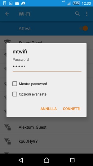 Inserisci la password del Wi-Fi e seleziona CONNETTI
