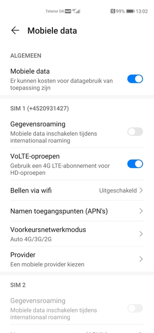 Scroll naar SIM 1 of SIM 2 en selecteer Namen toegangspunten (APN's)