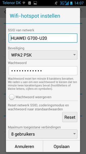 Voer een wachtwoord van een WiFi-hotspot in van ten minste 8 tekens en selecteer Opslaan