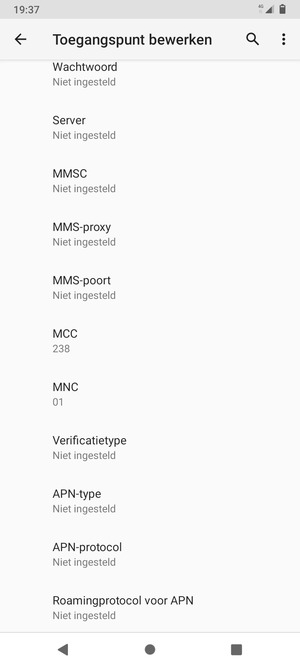 Scroll naar beneden en voer internetgegevens in