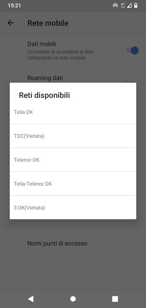 Seleziona un operatore di rete dall'elenco