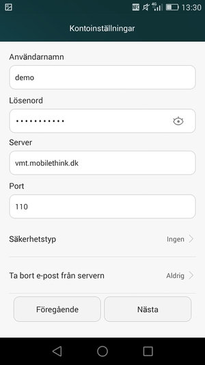 Ange Användarnamn och inkommande serveradress. Välj Nästa