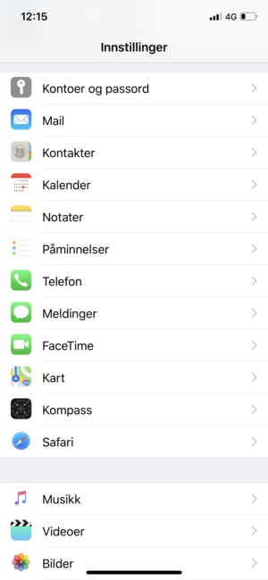 For å bytte PIN-koden til SIM-kortet, gå tilbake til Innstillinger-menyen og bla til og velg Telefon