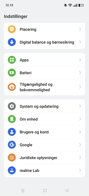 Scroll til og vælg Brugere og konti