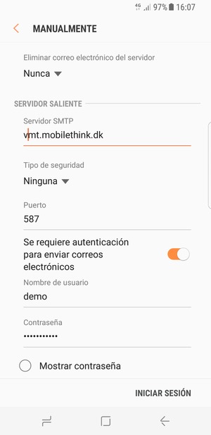 Desplácese hacia abajo e introduzca la dirección de servidor saliente