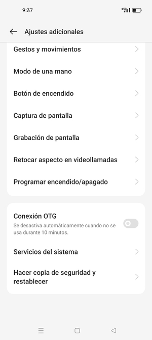 Desplácese y seleccione Hacer copia de seguridad y restablecer