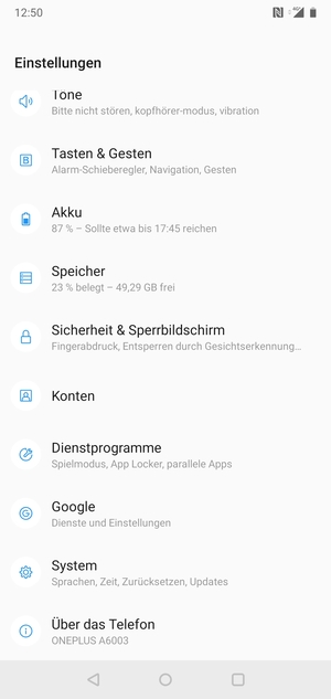 Scrollen Sie und wählen Sie Sicherheit & Sperrbildschirm