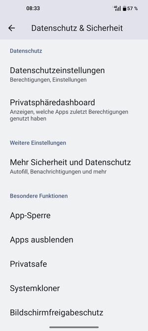 Scrollen Sie und wählen Sie Mehr Sicherheit und Datenschutz