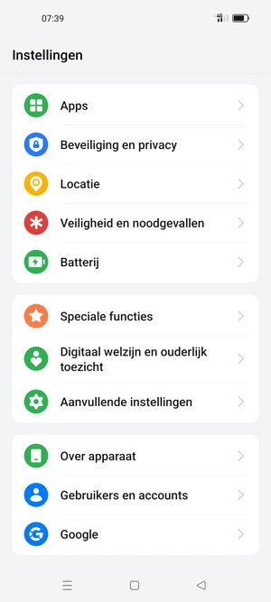 Scroll naar en selecteer Beveiliging en privacy