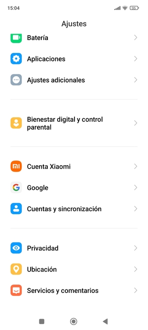 Desplácese y seleccione Cuentas y sincronización