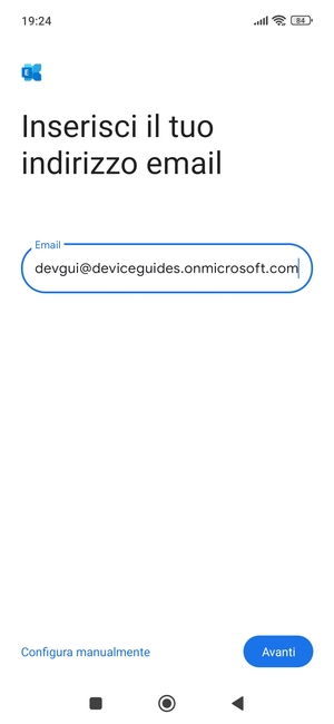 Inserisci il tuo indirizzo email e seleziona Configura manualmente