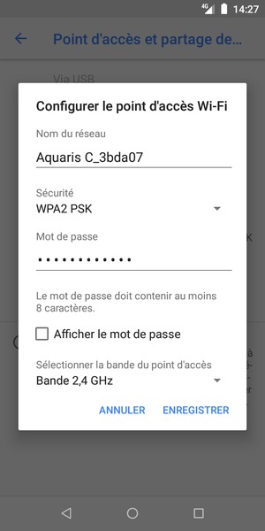 Saisissez un mot de passe de hotspot Wi-Fi d'au moins 8 caractères et sélectionnez ENREGISTRER