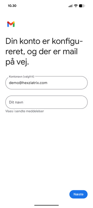 Giv din konto et navn og indtast dit navn. Vælg Næste