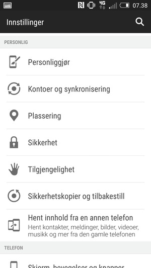Gå tilbake til Innstillinger-menyen og velg Kontoer og synkronisering