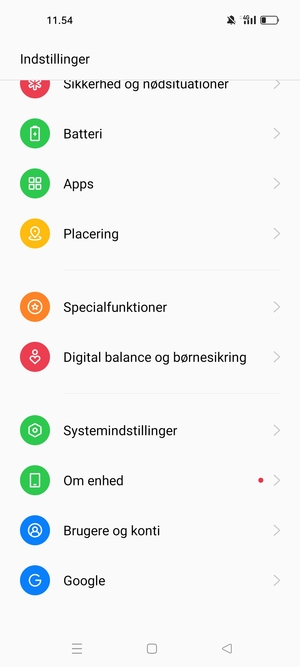 Scroll til og vælg Brugere og konti