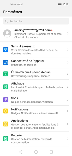 Sélectionnez Sans fil & réseaux
