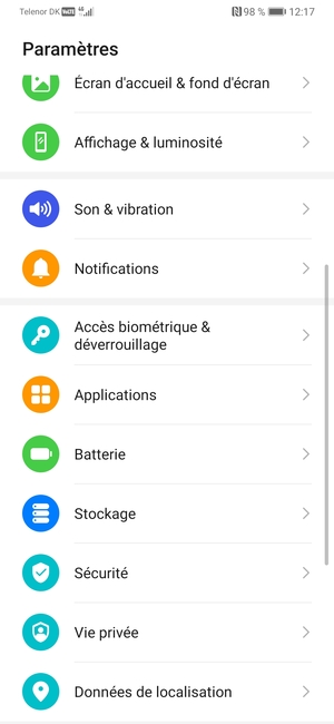 Pour activer votre écran de verrouillage, allez dans le menu Paramètres et sélectionnez Accès biométrique & déverrouillage