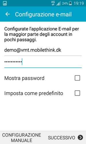 Inserisci il tuo indirizzo email e password. Seleziona SUCCESSIVO