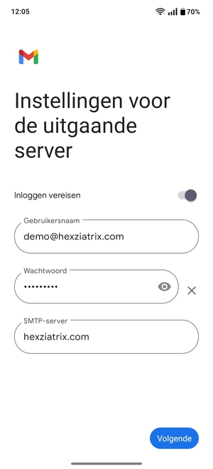 Voer Uitgaand serveradres in en selecteer Volgende