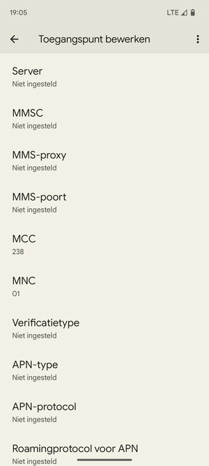 Scroll naar beneden en voer mms-gegevens in
