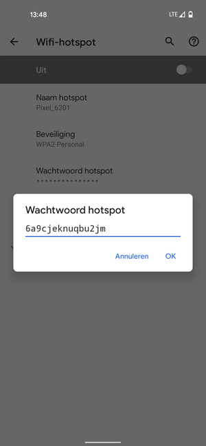 Voer een wachtwoord van een WiFi-hotspot in van ten minste 8 tekens en selecteer OK
