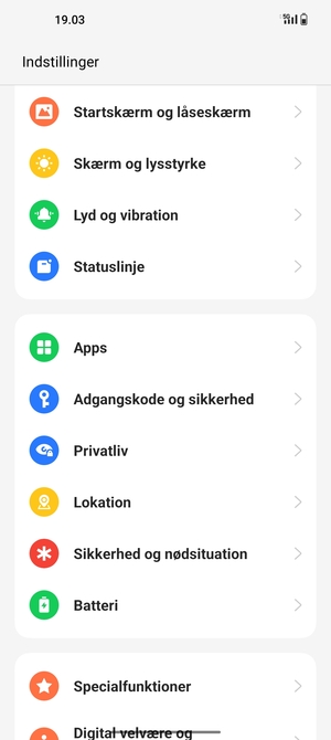Scroll til og vælg Adgangskode og sikkerhed
