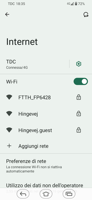 Seleziona la rete wireless a cui desideri connetterti