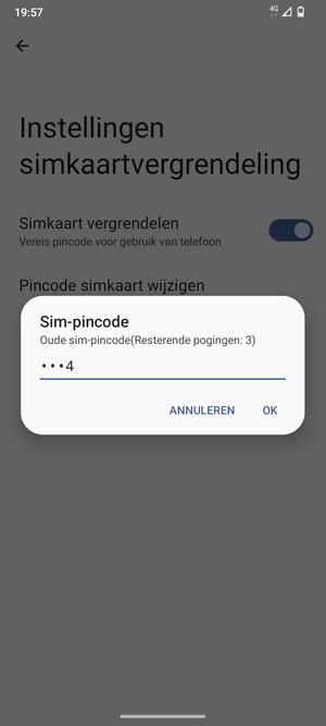 Voer Oude sim-pincode in en selecteer OK